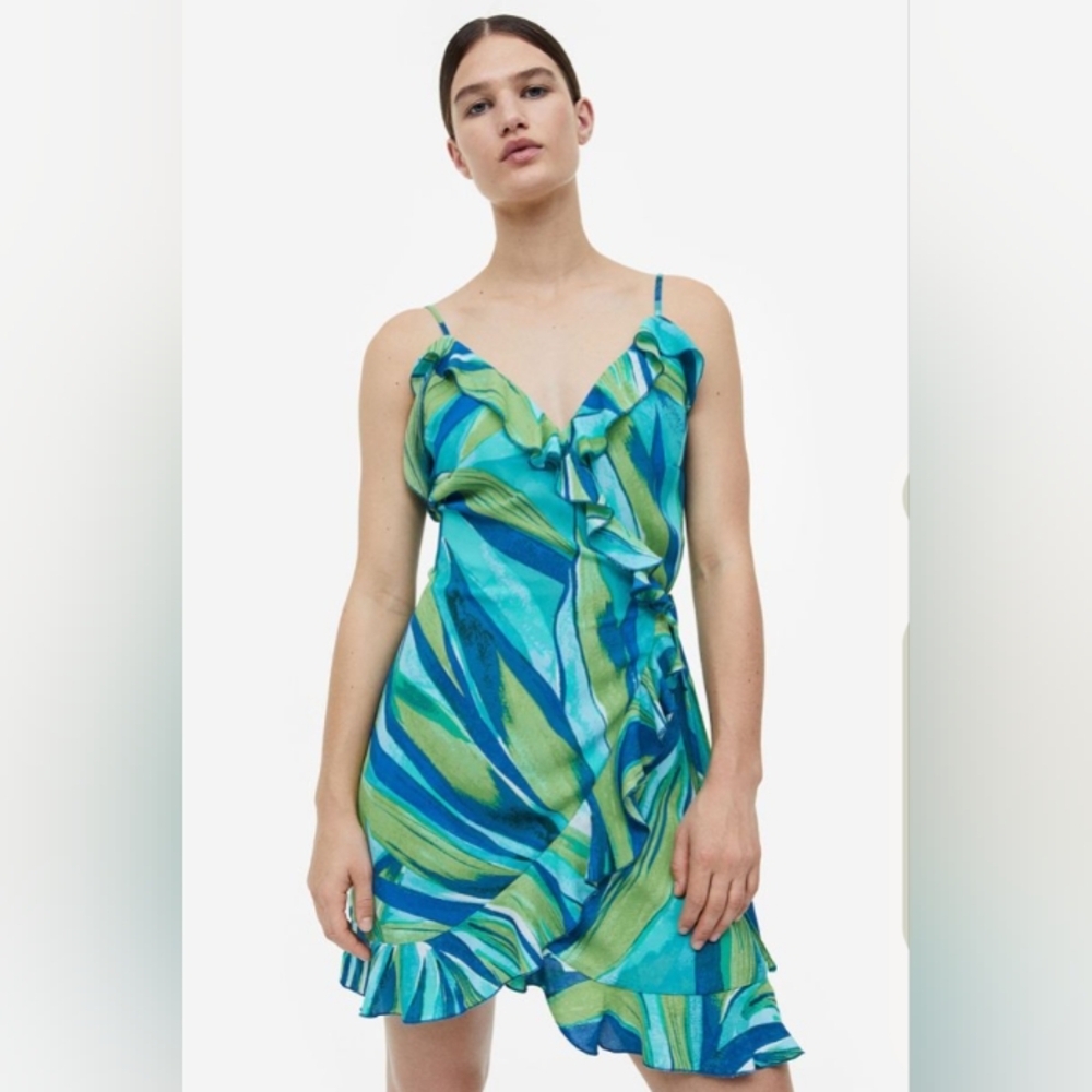 HM dress size S
